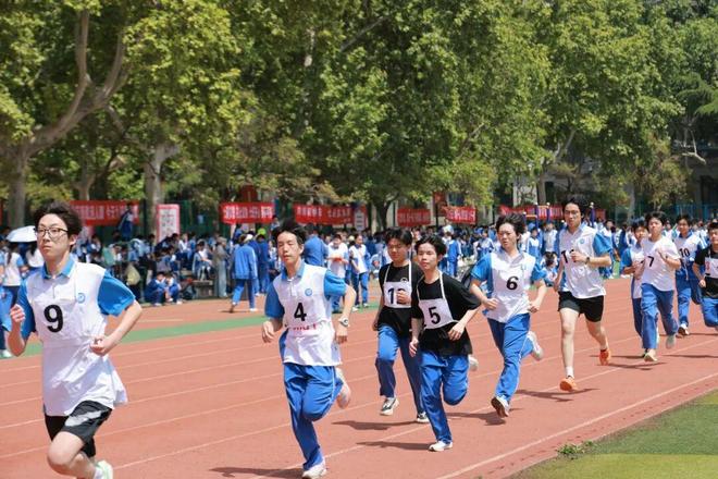 师者如光启智引航——乌海市教师风采掠影